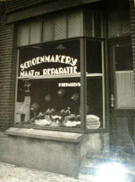 Reumkes hoek KruisstraatKeizerstraat 1934