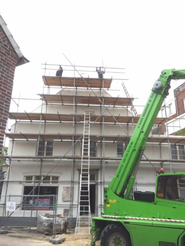 Gouden Berg in de steigers ivm renovatie 2015-2016