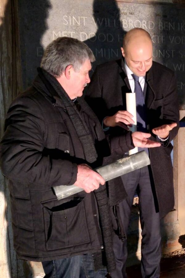 2018-01-16 Munten uit de koker worden door Jos Wolbertus en Bart Pluk bekeken