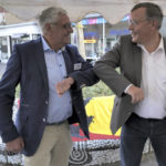 2020-09-06 Onthulling informatiebord en inzegening klok Grotestraat-Spoorstraat door Frans Maas en wethouder Schatorjé – foto Jos Verbong