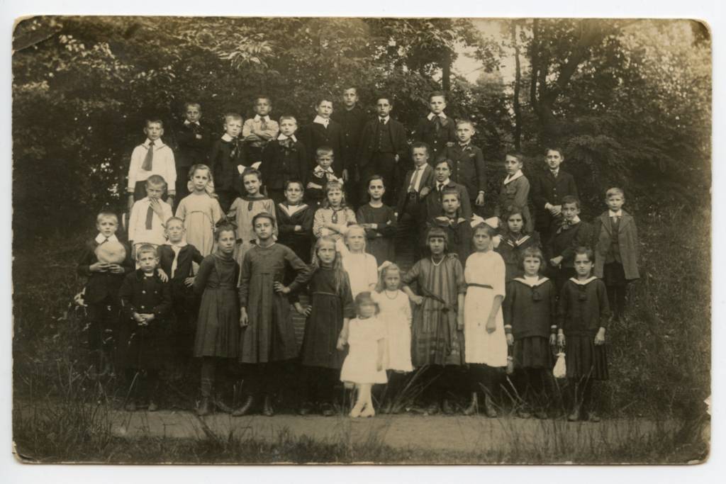 1920 circa Oostenrijkse kinderen Tegelen – foto Sjeng Ewalds