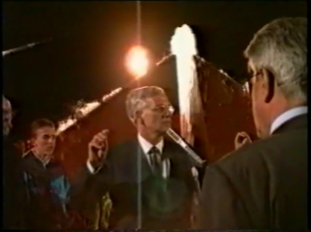 Burgemeester Visschers bij piramidefontein